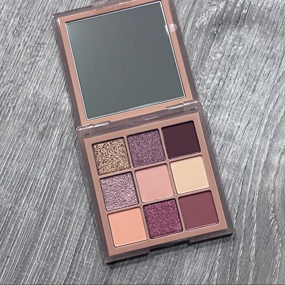 HUDA BEAUTY Makeup Huda Beauty Haze Obsessions Eyeshadow Palette